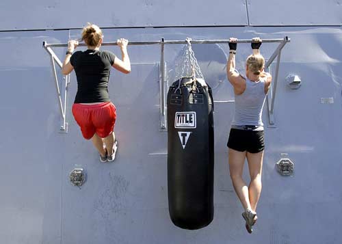 62-100cm Türtrainer Klimmzugstange Turnstange Türstange Reckstange Fitness 100kg 
